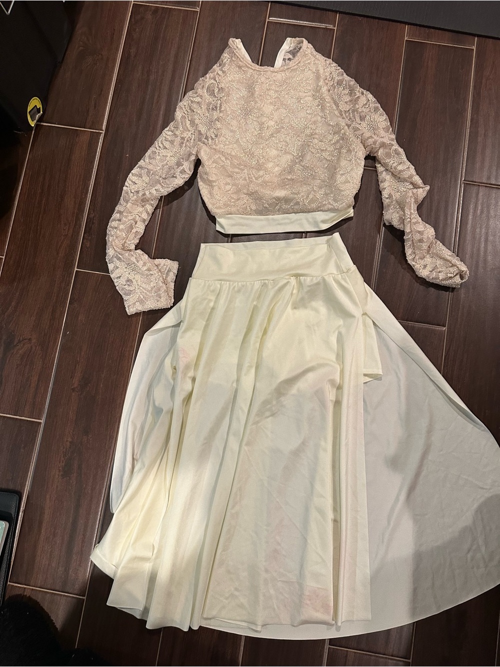 Kelle Lace Crop Top and Flowing Maxi Skirt Set in Ivory